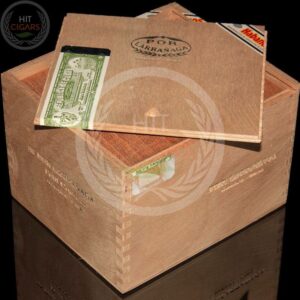 Por Larranaga Petit Coronas - HitCigars